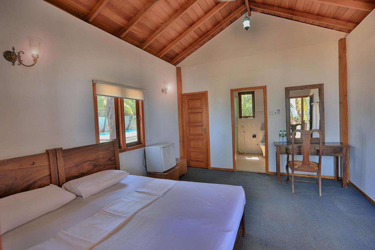 Arugambay Podbay Hotel Baía de Arugam Exterior foto